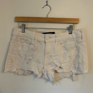 Express white shortie